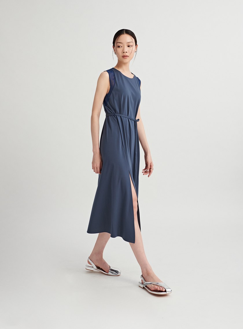 優雅透紗美背開衩 BRA 洋裝