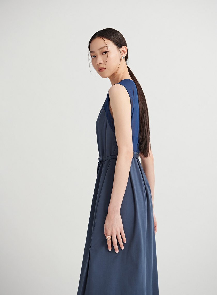 優雅透紗美背開衩 BRA 洋裝