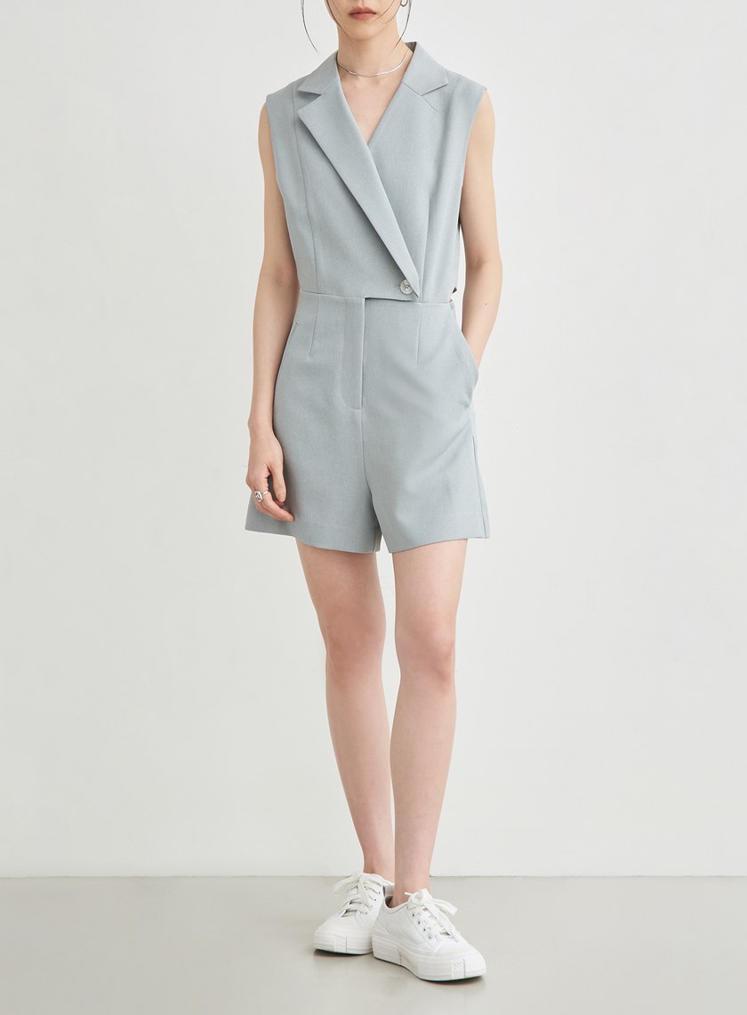 腰間簍空後鬆緊連身短褲