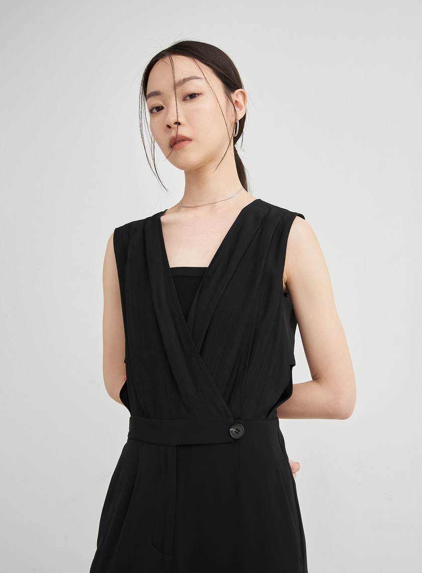 俐落異材質拼接連身褲