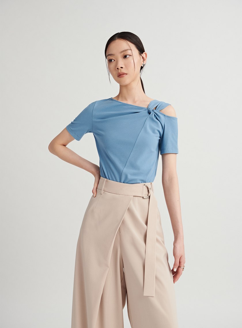 斜領扭轉彈性短袖上衣