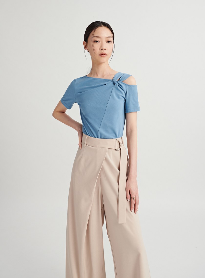 斜領扭轉彈性短袖上衣