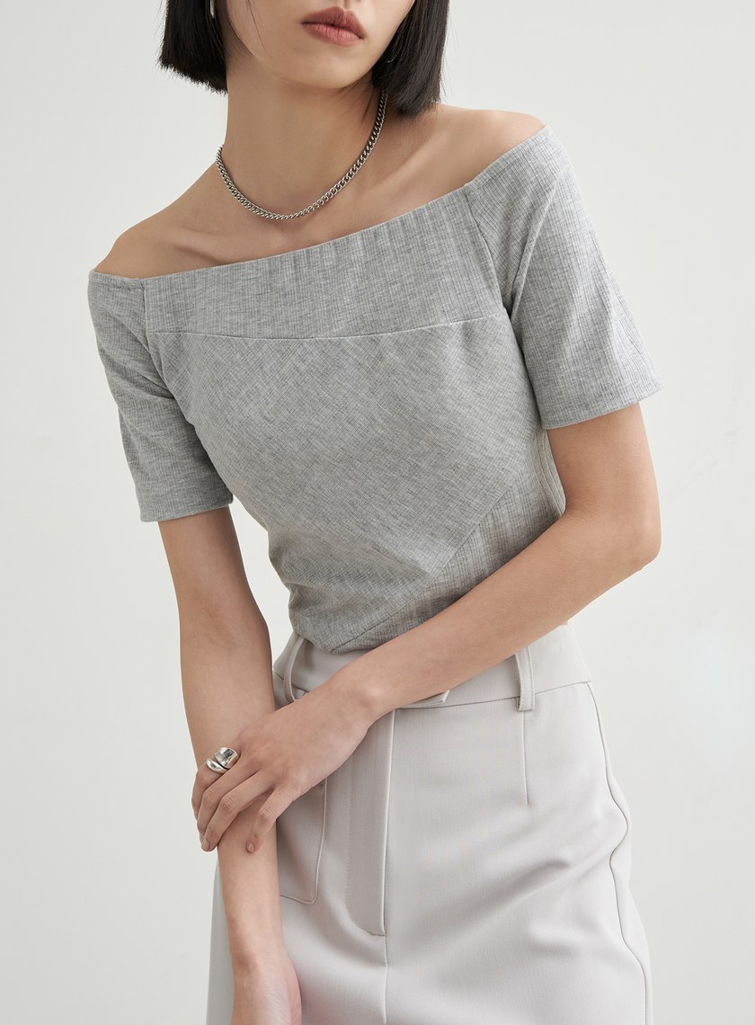 一字領坑條短版BRA上衣