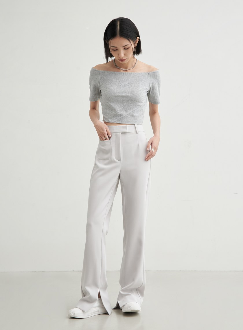 一字領坑條短版BRA上衣