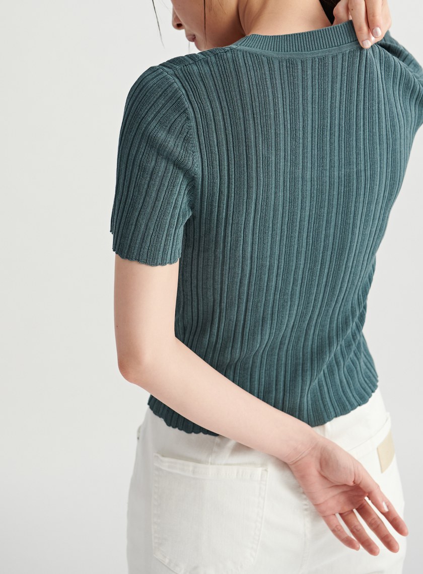 U領坑條針織短袖上衣