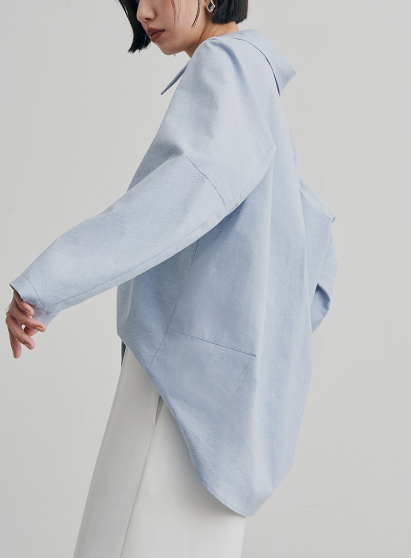 尖領簍空細節廓型襯衫