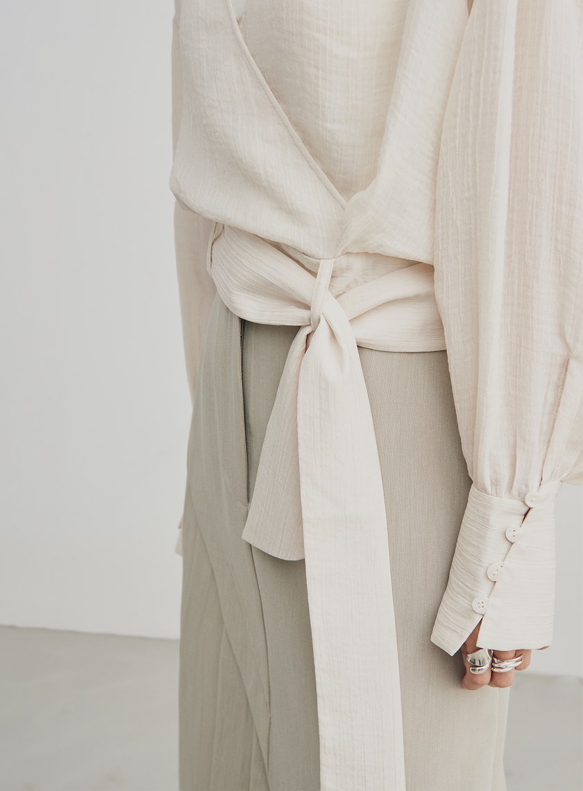 優雅肌理綁帶交叉罩衫