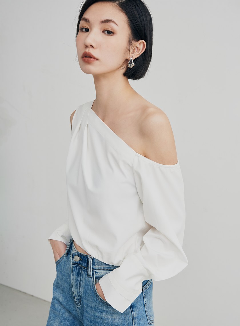 優雅率性斜肩襯衫