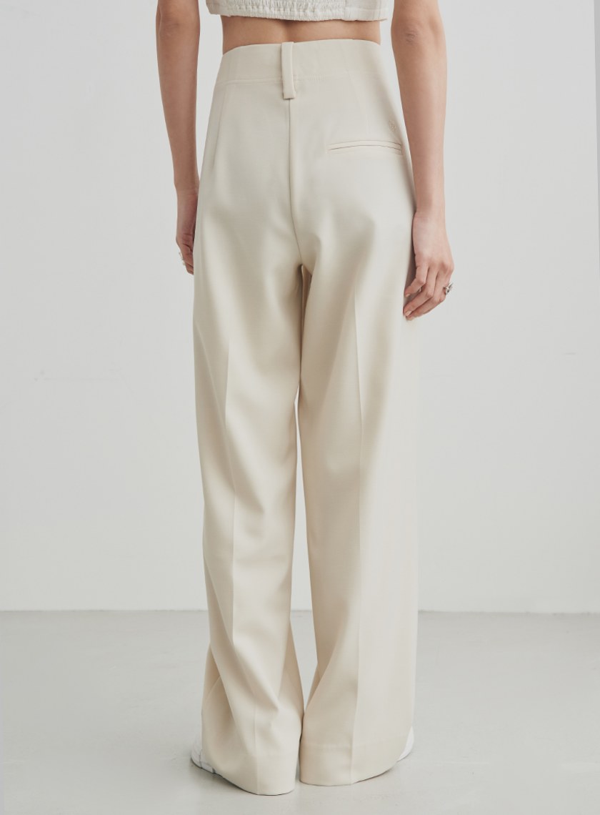 細節直筒擁抱刺繡西裝寬褲