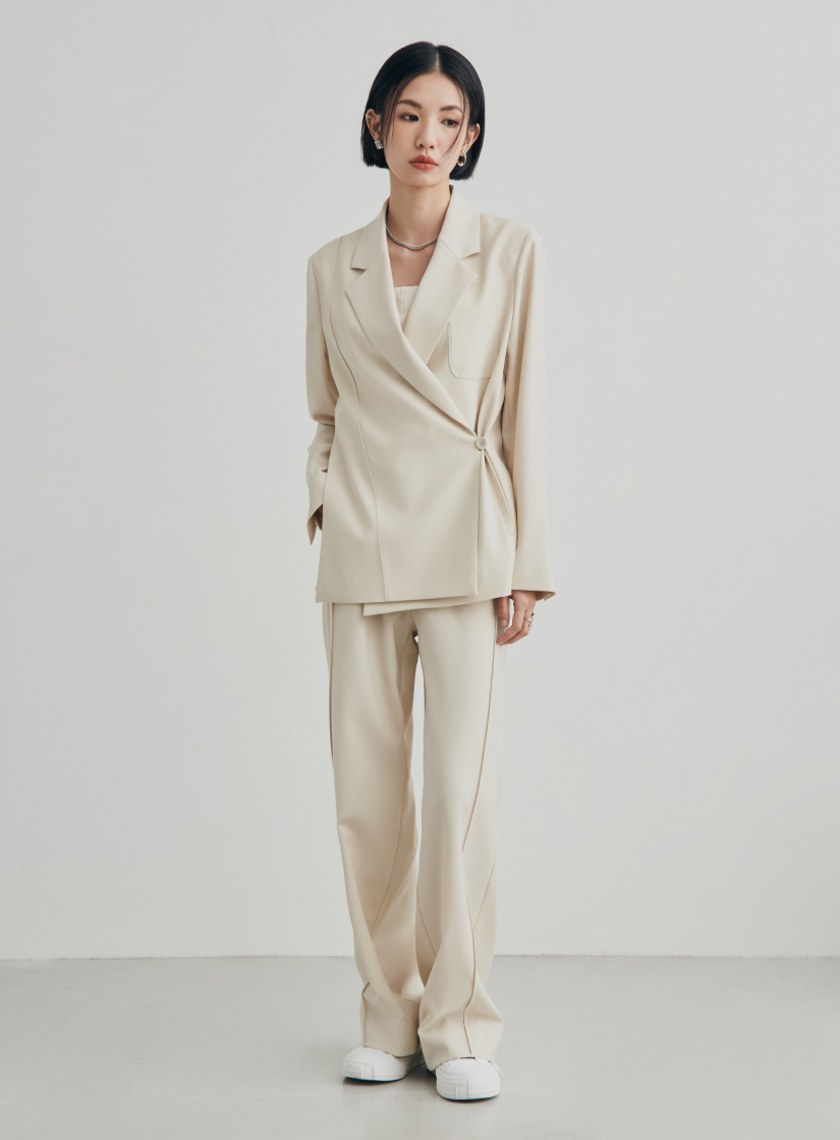 細節直筒擁抱刺繡西裝寬褲