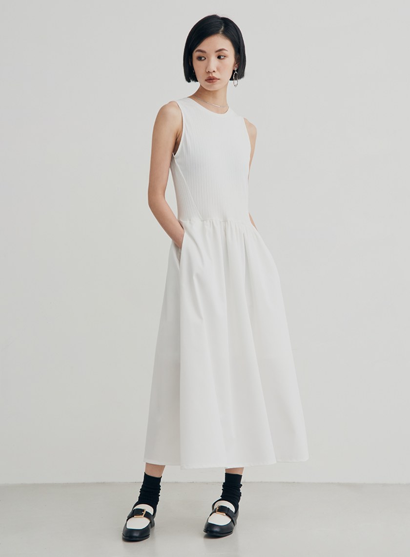 異材質坑條背心洋裝