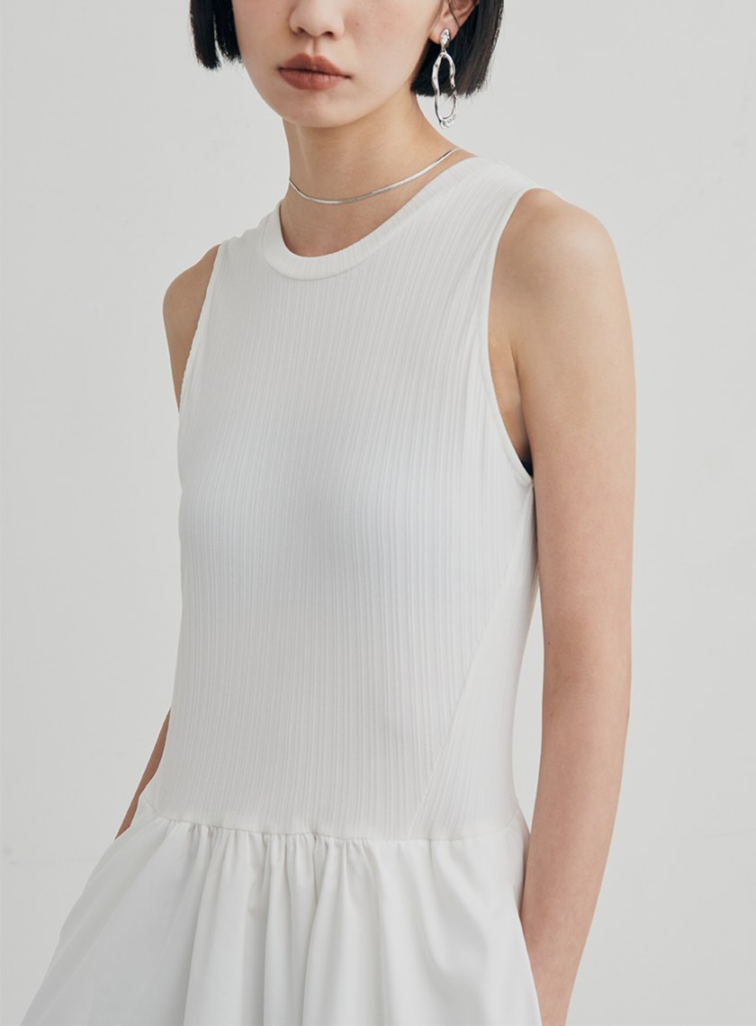 異材質坑條背心洋裝