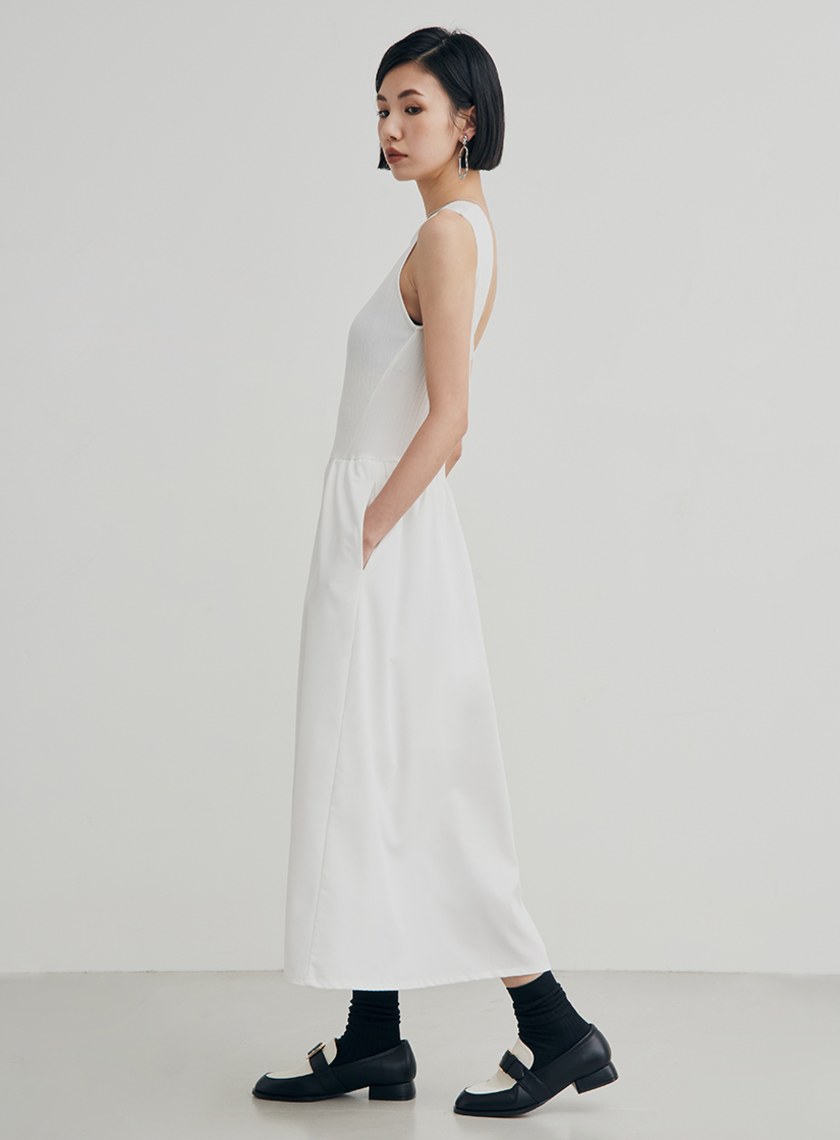 異材質坑條背心洋裝