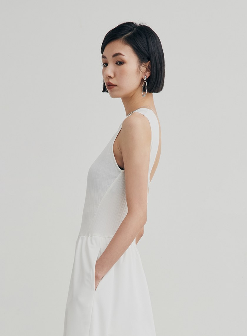 異材質坑條背心洋裝