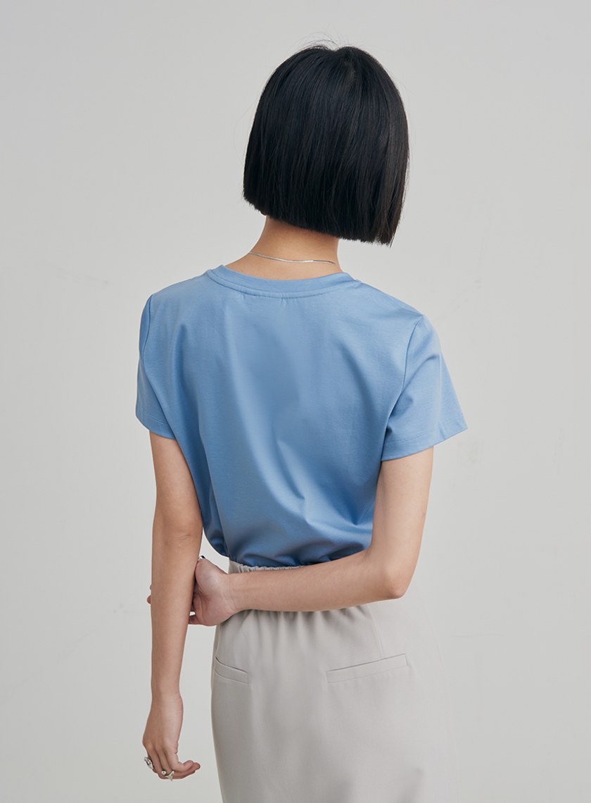 擁抱刺繡印花短袖上衣