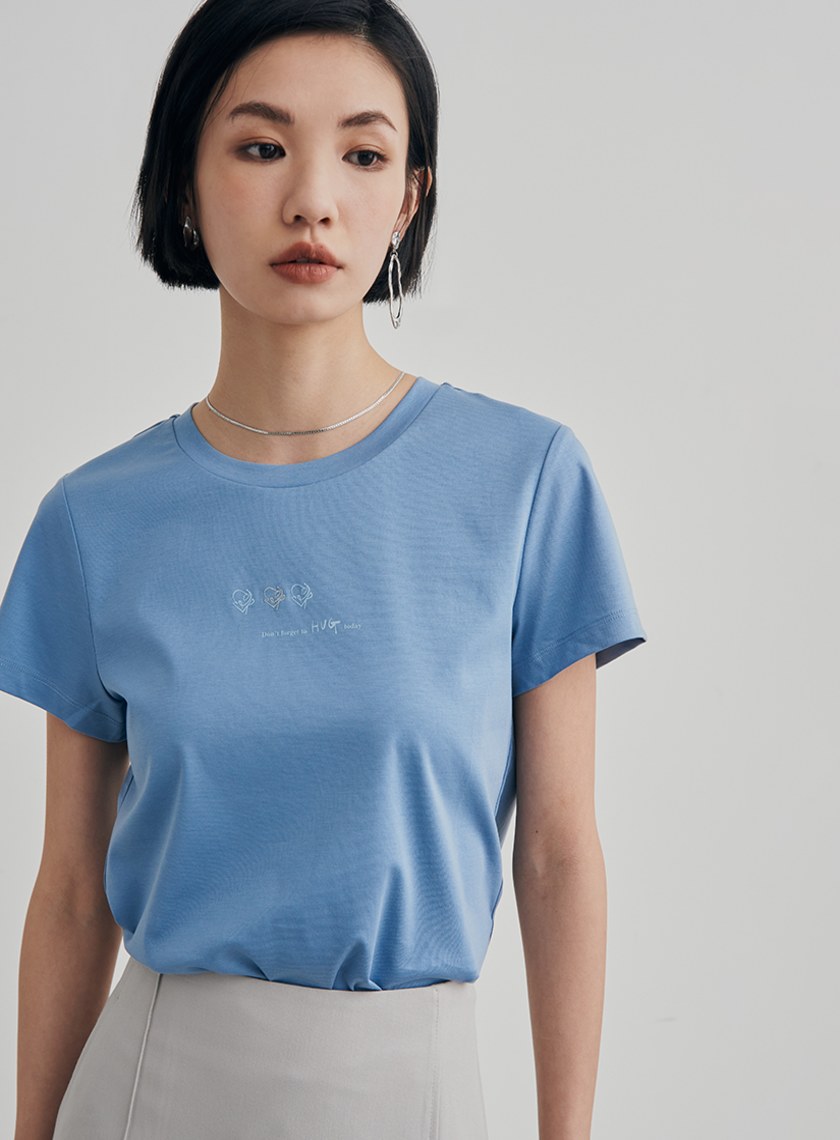 擁抱刺繡印花短袖上衣