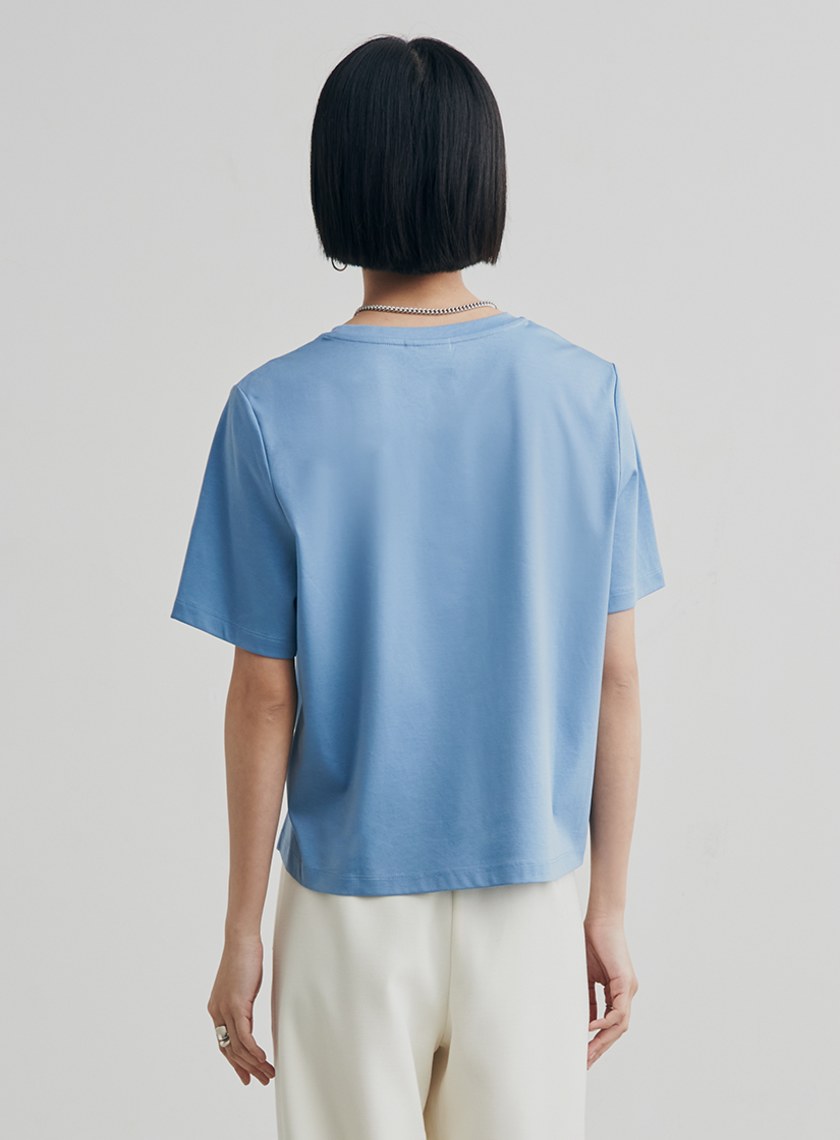 休閒寬鬆擁抱刺繡短袖上衣