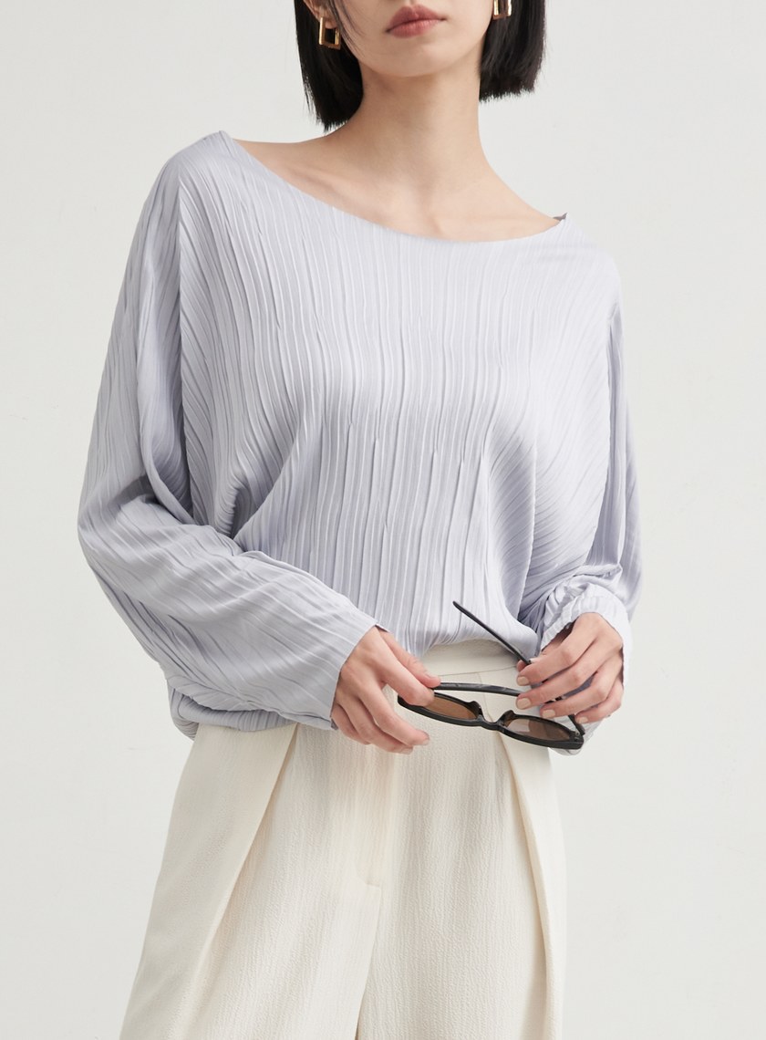 圓領壓褶休閒長袖上衣