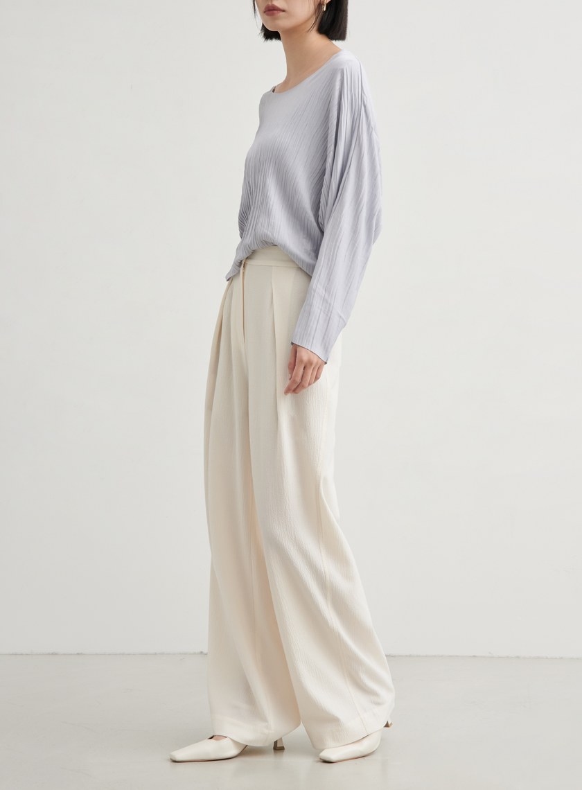 圓領壓褶休閒長袖上衣