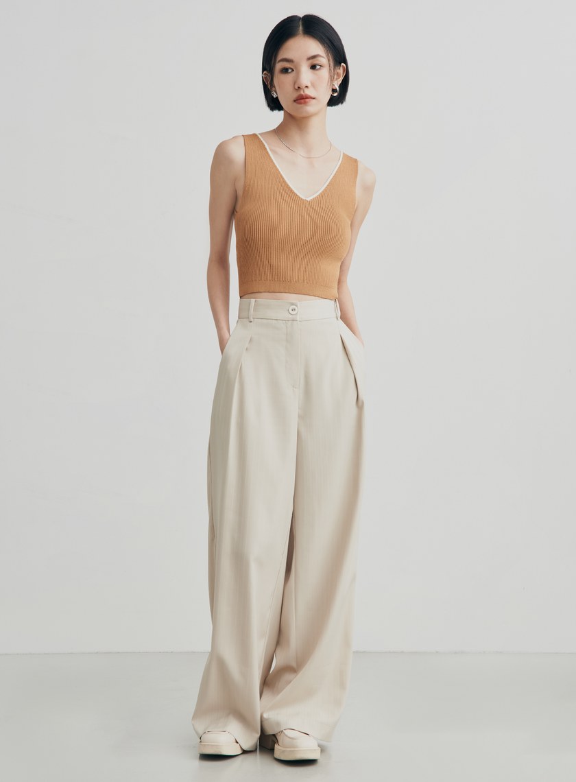 V領針織合身短版背心