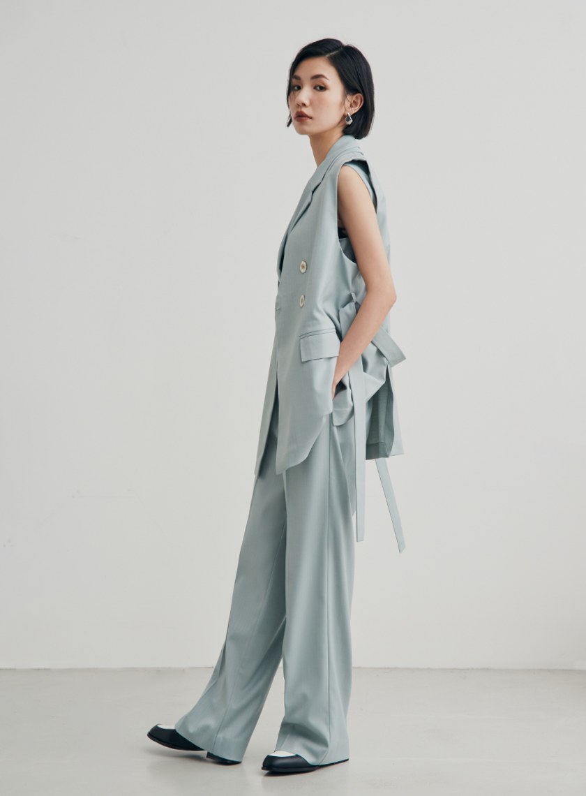 織紋後開衩無領西裝背心