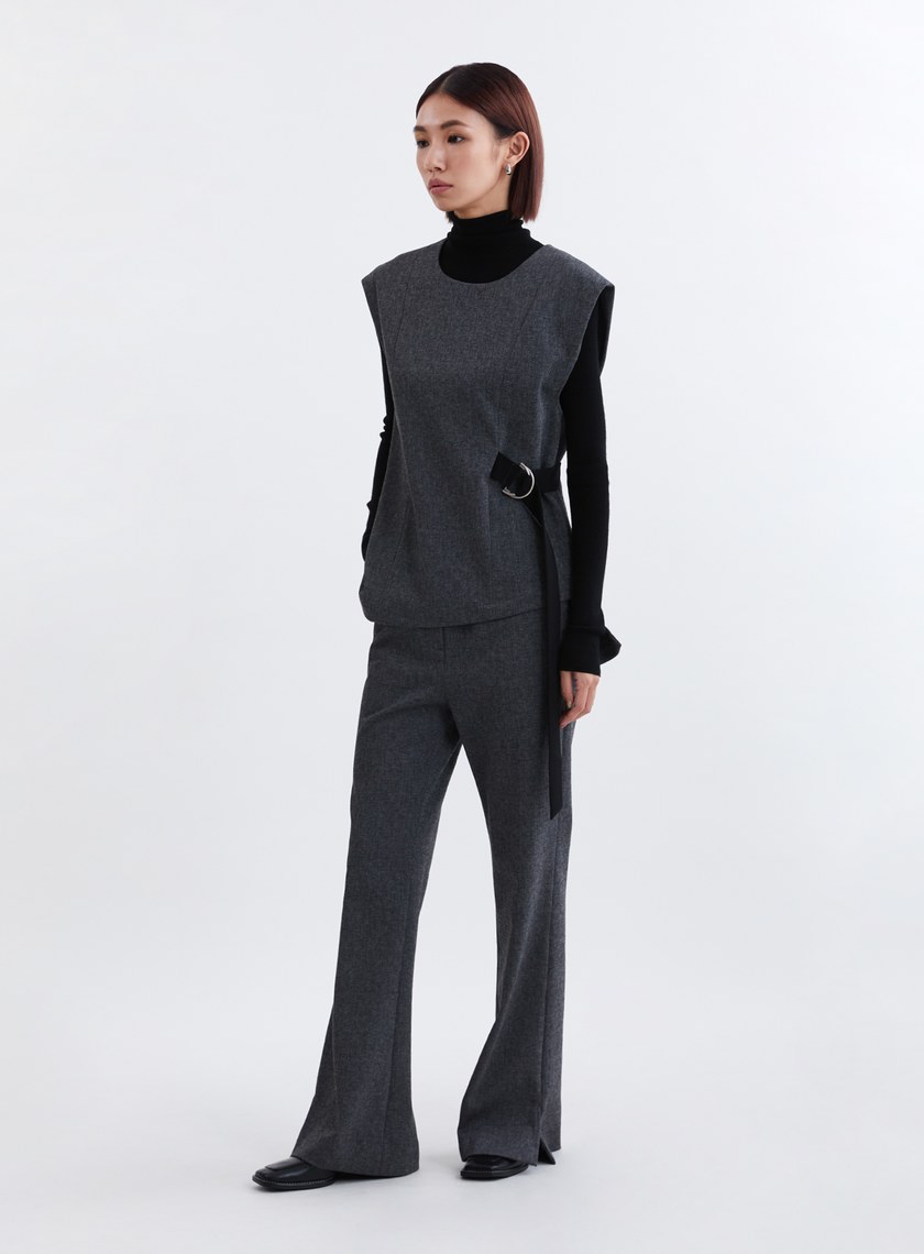 俐落造型腰帶寬肩針織背心