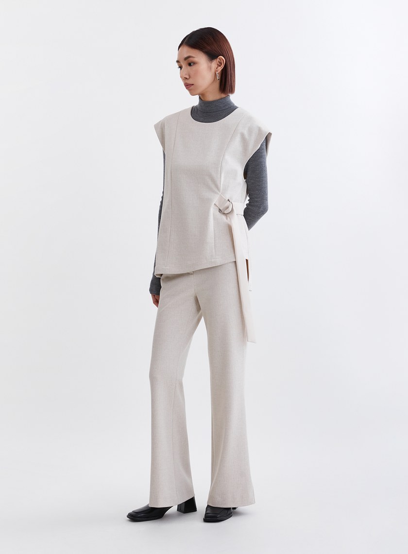 俐落造型腰帶寬肩針織背心