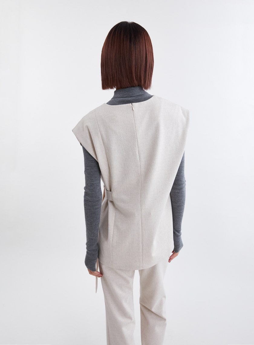 俐落造型腰帶寬肩針織背心