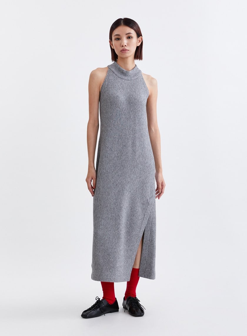 慵懶坑條削肩針織BRA長洋裝