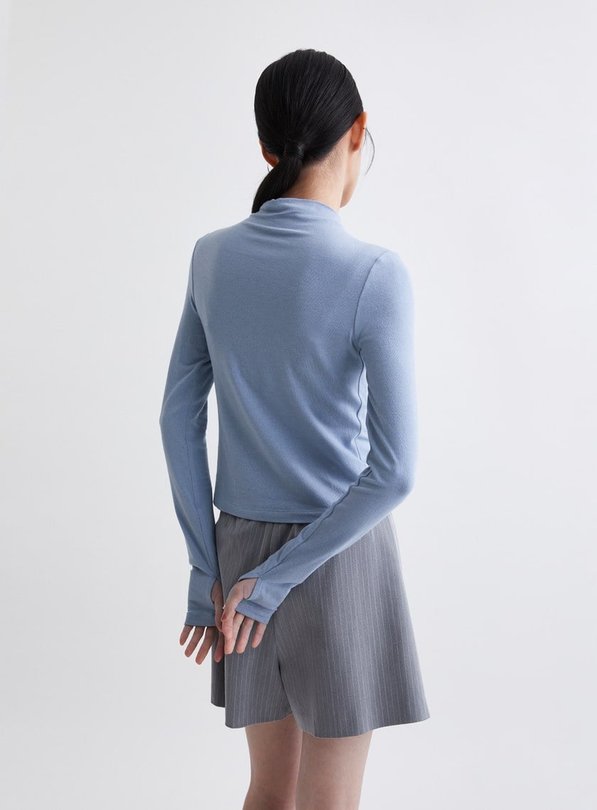 親膚小立領指洞針織上衣