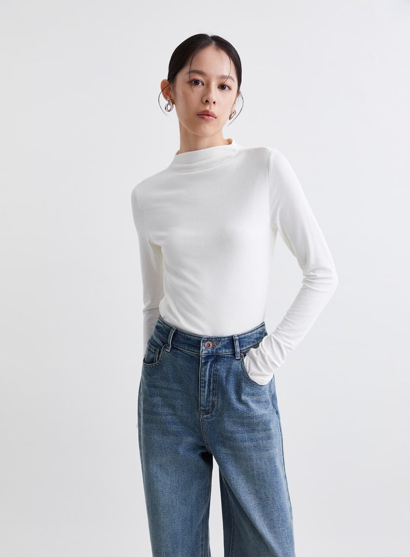 親膚小立領指洞針織上衣