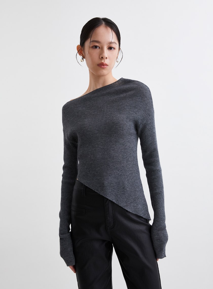 時髦斜切造型柔軟薄針織上衣