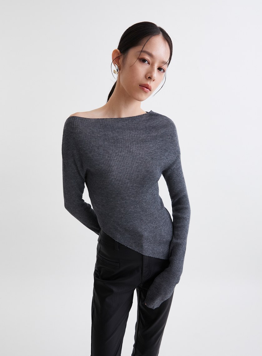 時髦斜切造型柔軟薄針織上衣