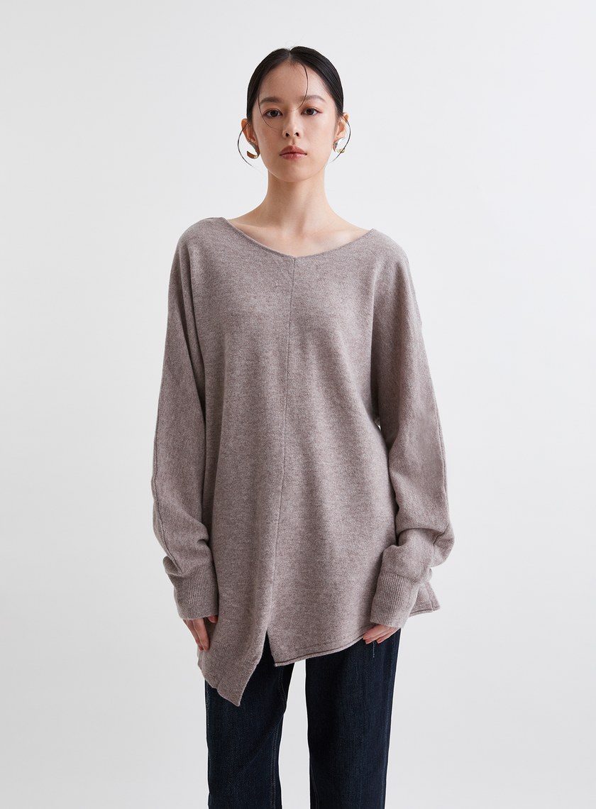 羊毛V領不規則下擺針織上衣