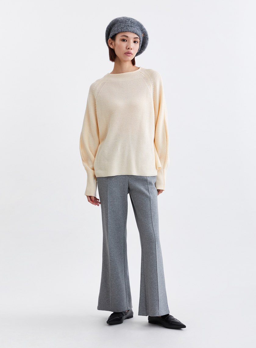 簡約直領寬鬆針織上衣