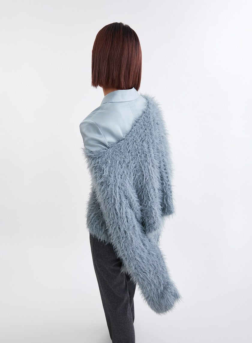 柔軟毛毛網洞長袖上衣