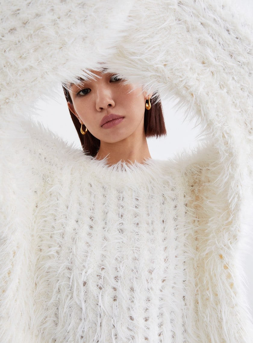 柔軟毛毛網洞長袖上衣