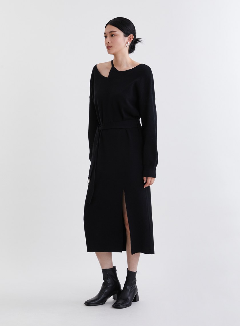 時髦挖肩造型綁帶針織洋裝