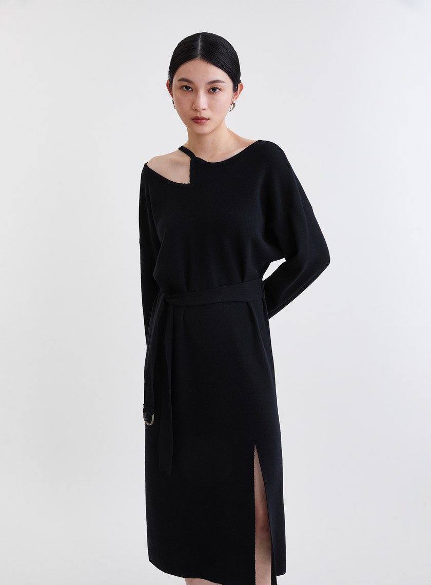 時髦挖肩造型綁帶針織洋裝