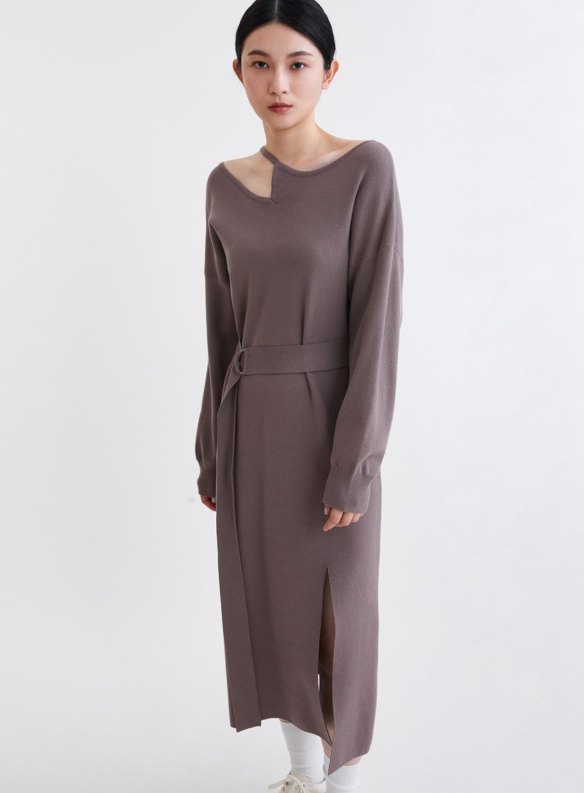 時髦挖肩造型綁帶針織洋裝