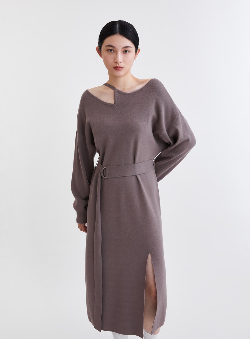 時髦挖肩造型綁帶針織洋裝