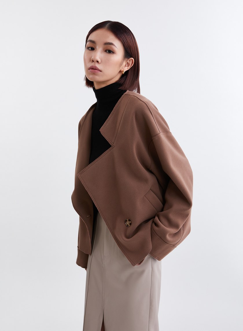 不對稱領型絨面外套