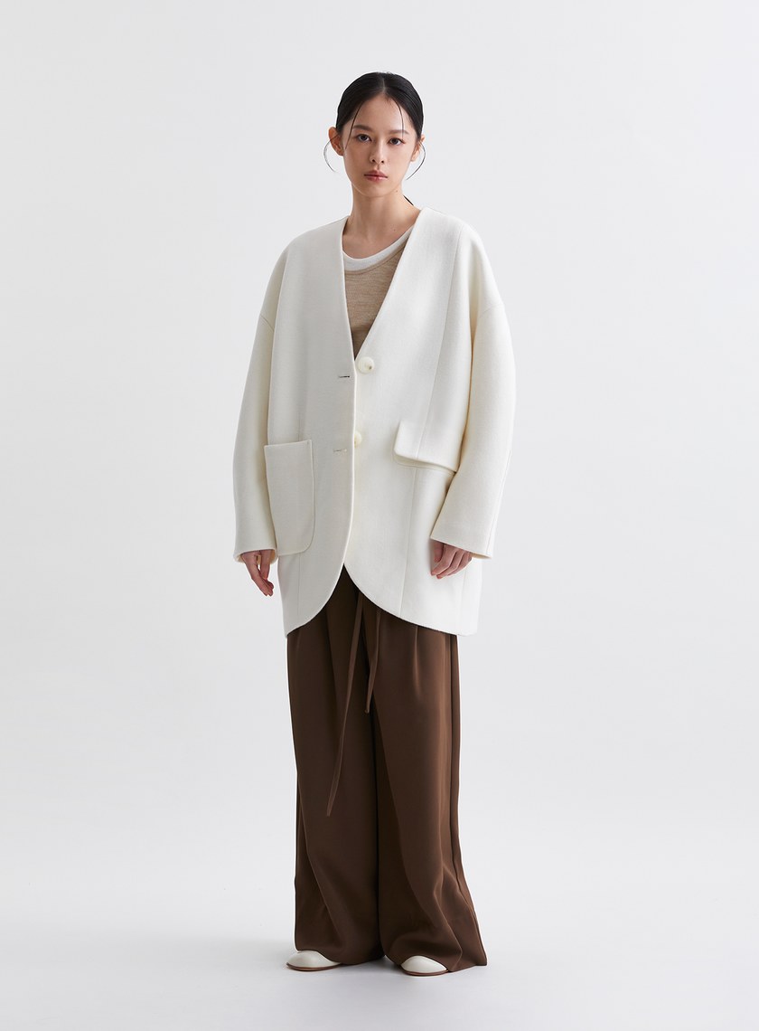 無領繭型廓形毛絨大衣