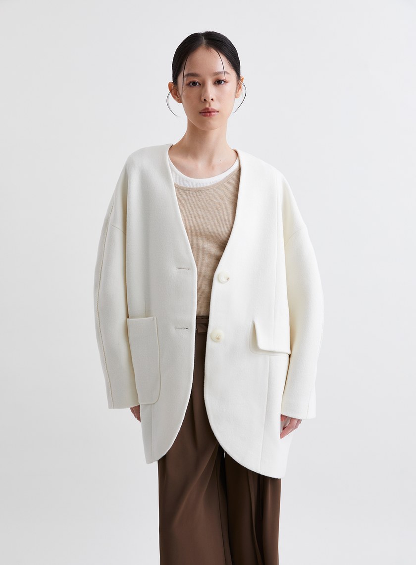 無領繭型廓形毛絨大衣