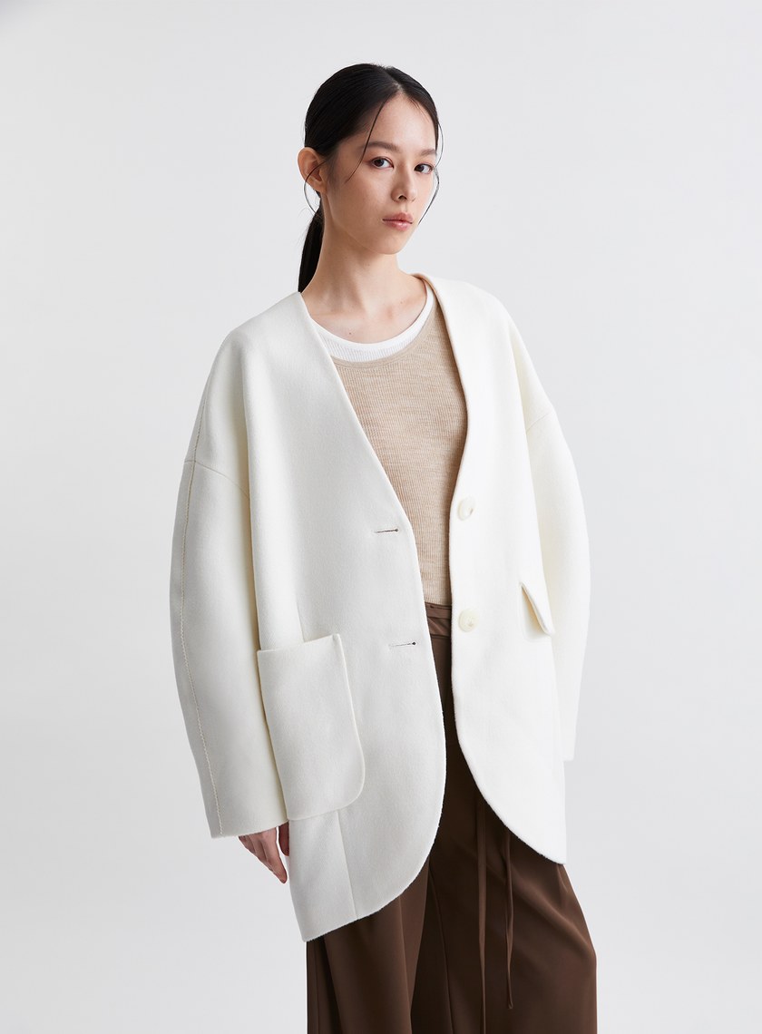 無領繭型廓形毛絨大衣