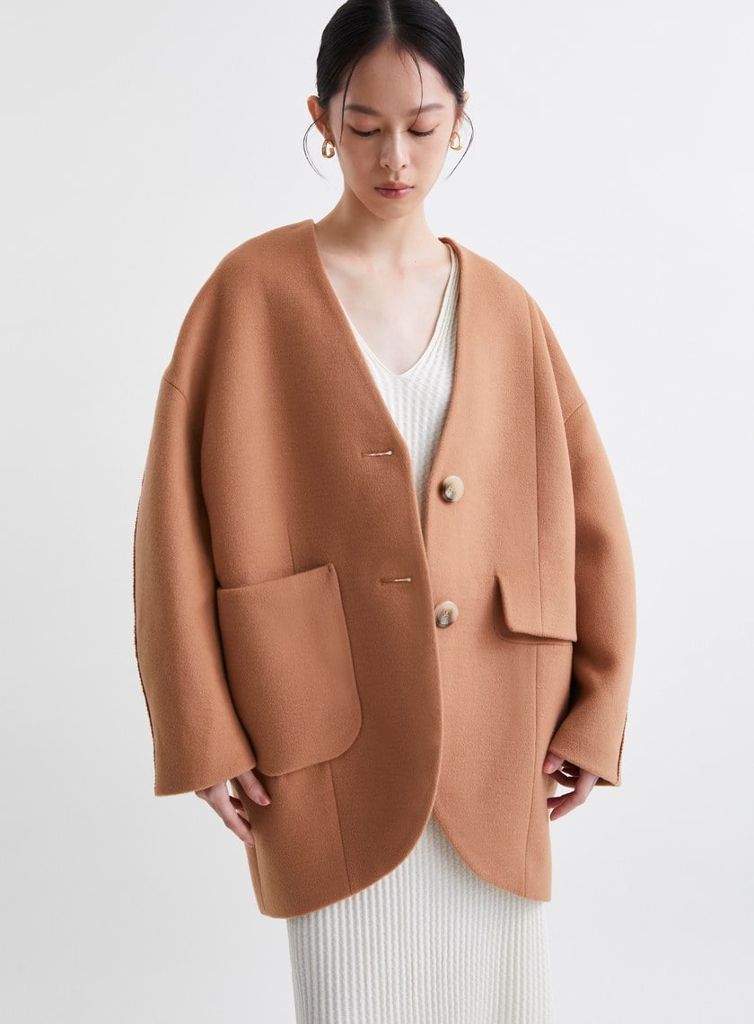 無領繭型廓形毛絨大衣