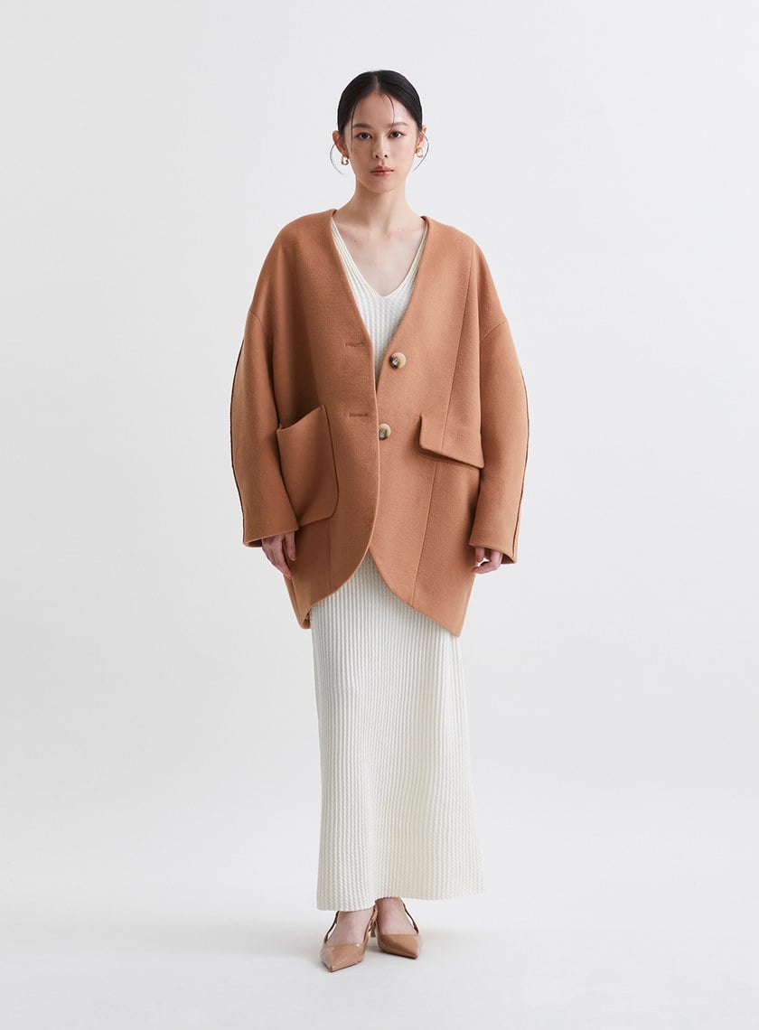 無領繭型廓形毛絨大衣