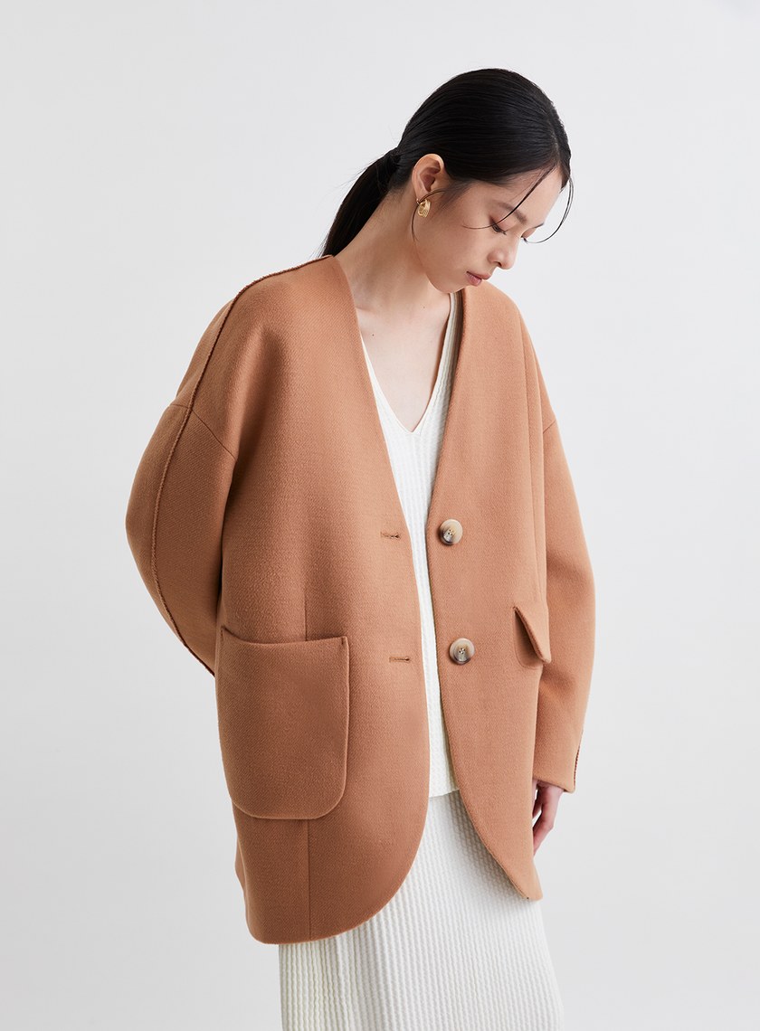 無領繭型廓形毛絨大衣