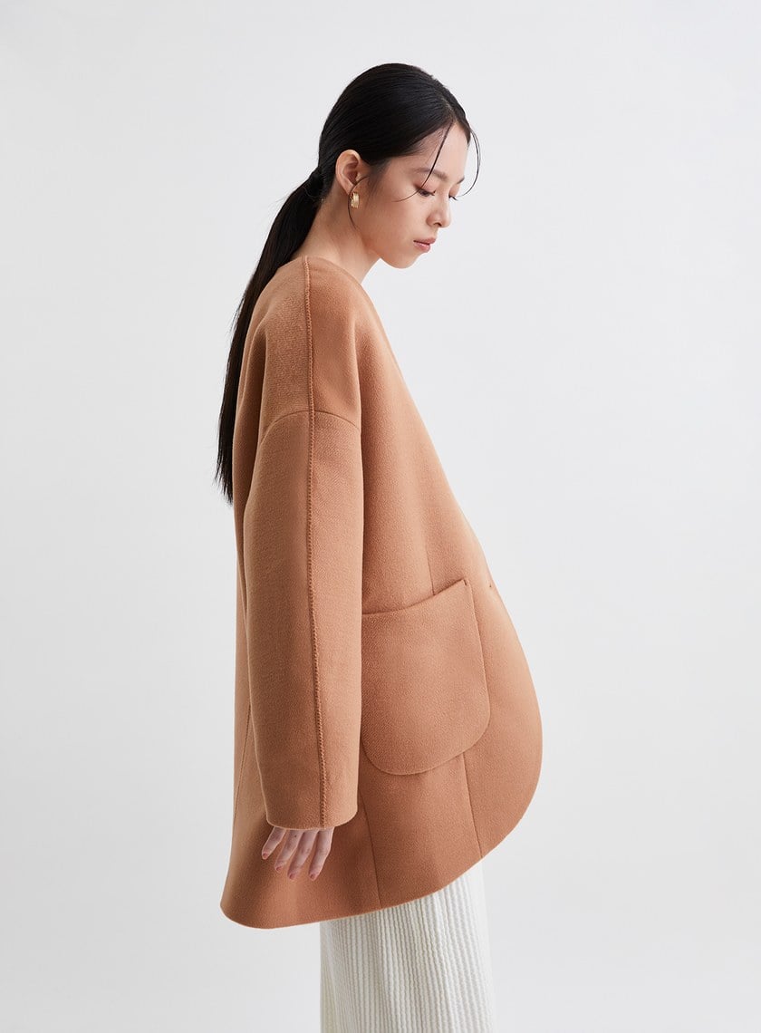 無領繭型廓形毛絨大衣