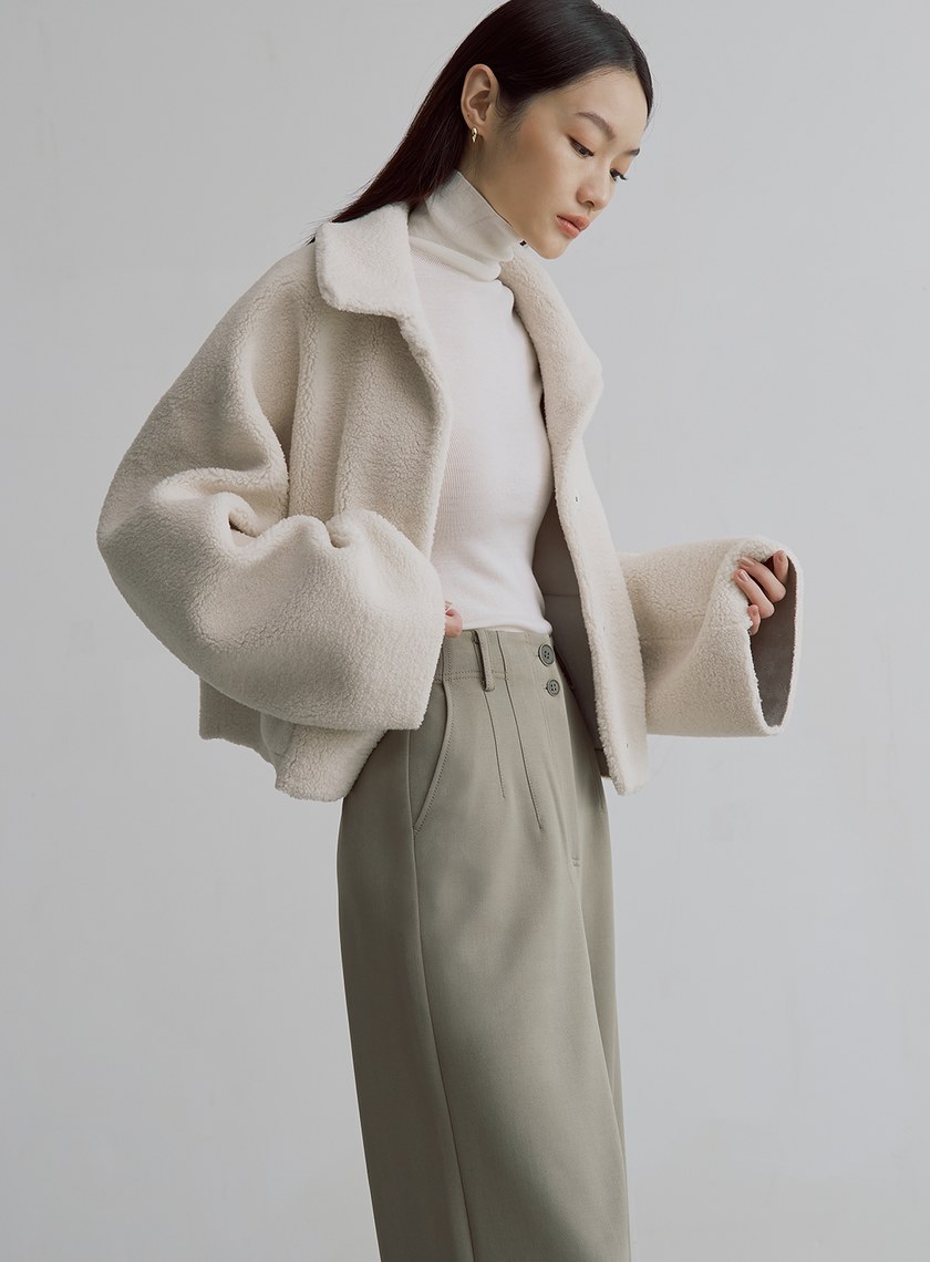 毛絨口袋造型短版外套